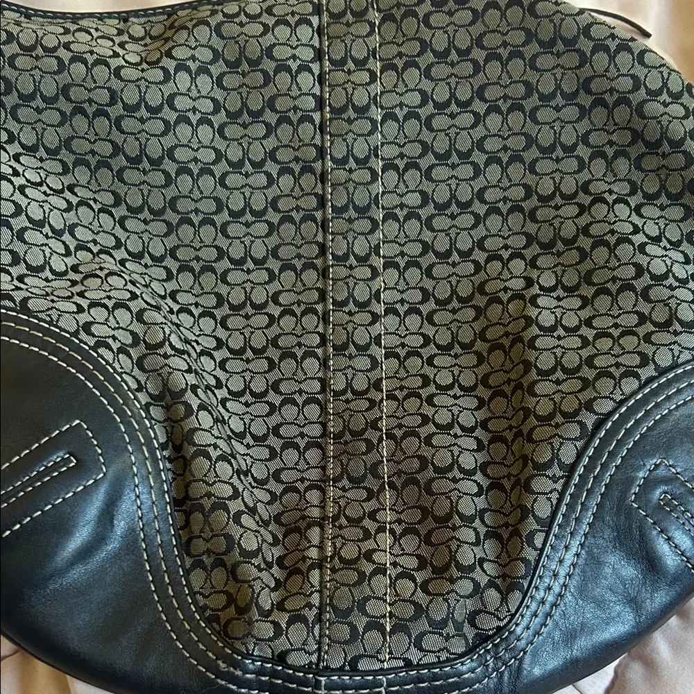 Vintage‎ Y2K Coach Black and Gray Patterned Shoulder Bag